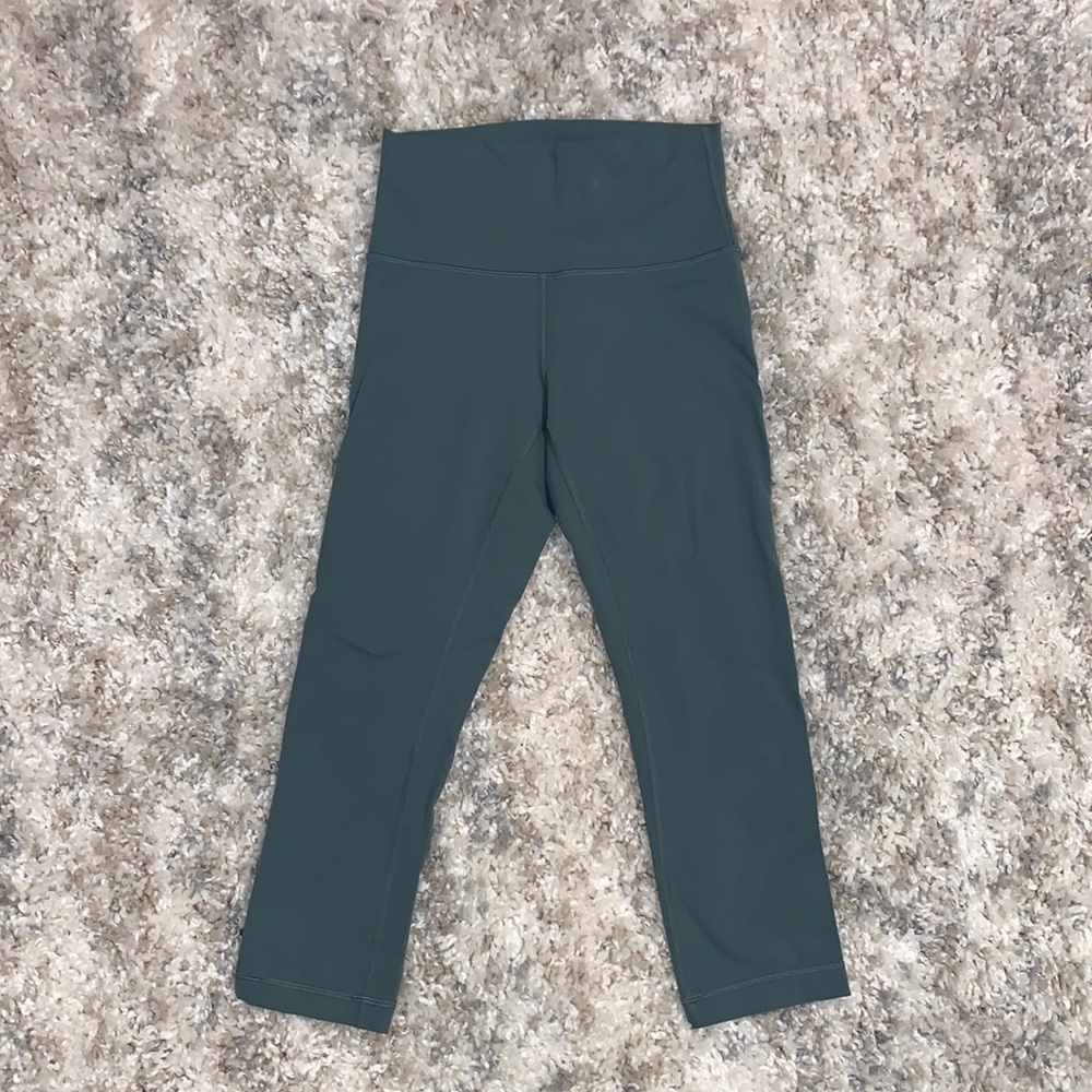 Lululemon Wunder Under High Rise Crops 21”, Sage Green, Size 6